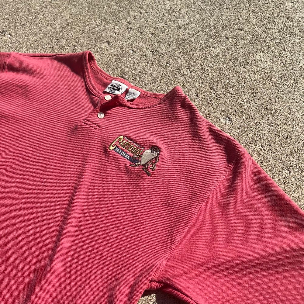 Vintage Taz Looney Tunes Button Shirt Size Medium Streetwear Pink Red Tazmanian